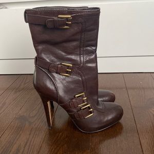 Coach size 7 brown heeled boot with buckle